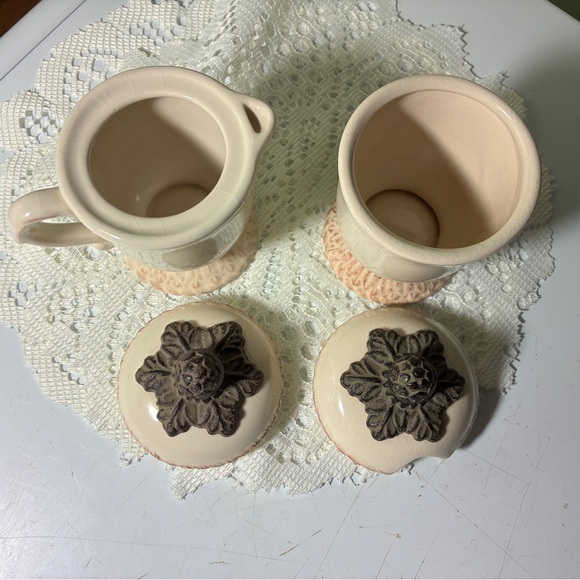 Vintagecream-colored ceramic sugar bowl and creamer set features decorative lids - Picture 5 of 8